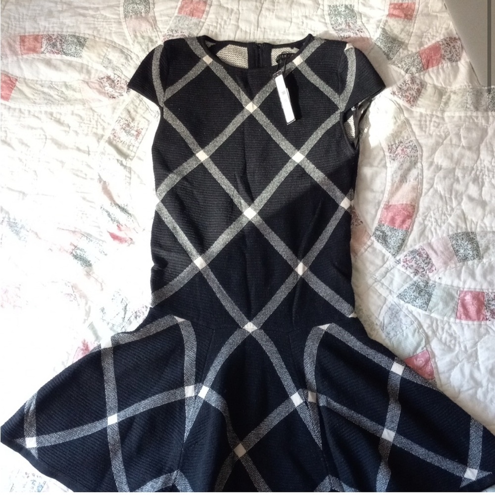 Alice + Olivia Black and Gray Midi Dress no tag anymore